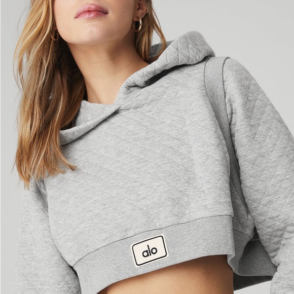 ALO Yoga | Tops | Alo Yoga Cropped Quilted Arena Hoodie Hooded Neck Long  Sleeves | Poshmark